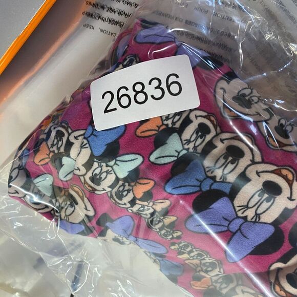 LulaRoe Activewear Leggings Women M Medium Purple Minnie Mouse Print Capri - Picture 10 of 10